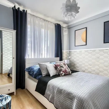 Clicktheflat Palace Of Culture View -