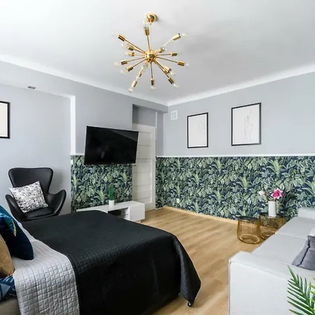 Guest house Clicktheflat Palace Of Culture View - *