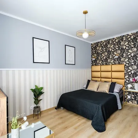 Clicktheflat Palace Of Culture View - Guest house *